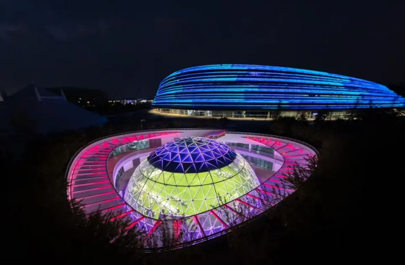 全球首个，正式启用！太阳集团tyc539LED炫彩点亮“熊猫眼”